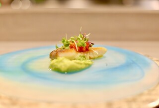 Global French Kitchen Shizuku - 平目のポアレ ライム香るガカモレ 生姜とセミドライトマトのヴィネグレット
