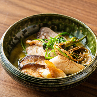 フランス発祥の高級鶏”シャポン”を堪能