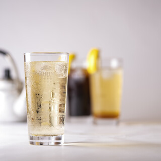 リーズナブルに遊び心も取りそろえたドリンクメニュー