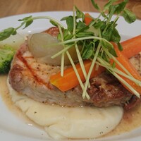 LE PORTIER Par Aux Delices de dodine Toranomon - 豚のロースト～マスタードソース～