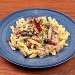 Peperoncino with mushrooms and salsiccia