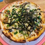 トムズハウス - しめじと納豆のピザ(レギュラーサイズ)