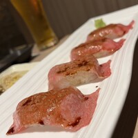 近江うし 焼肉 にくTATSU 青山本店 - 