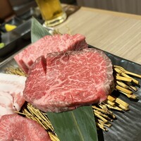 近江うし 焼肉 にくTATSU 青山本店 - 