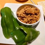 炭火焼鳥と水炊き 五郎一 - ピーマンの肉詰め(+追いピーマン)