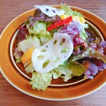 Bisutoro Keyaki - セットのサラダ