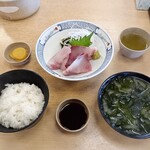 活魚料理 びんび家 - はまち刺身定食