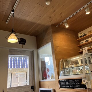 コンディトライ カラス_2