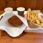 プラセール - 牛肉ゴロっとカレーパン　爆売中フライドポテト