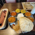 アーンドラ・ダイニング - ランチミールス1,390円