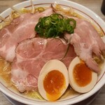 らーめん専門店 煮干しと豚 - 