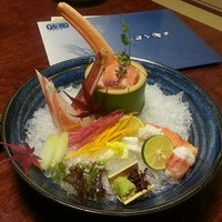 網元本館 - 造里　かにの彩造り。