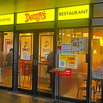 Denny's - ファサード