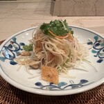 オーパス ワン - 鯛のサラダかな、名前がわからないです。