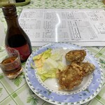 蓬莱園 - 料理写真:若鶏の唐揚げ（小）と紹興酒（小）