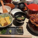 那古野炭焼きうなぎ・かしわ 登河 - 