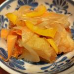 どてっこ - 人参と玉ねぎとパプリカと揚げた白身魚の和え物