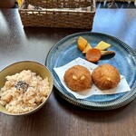 バルバルキッチンアメリ - ランチ：カニクリームコロッケ(¥1,280)
