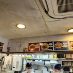 かつれつ四谷たけだ - 店内の様子