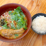 パーラー カオソーイ - 