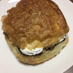 アリンコベーカリー - あんこシュークリーム   210yenなり