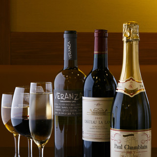 We offer a wide variety of wines at a convenient price! The original highball is also popular!