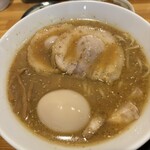 麺や 清流 - 味噌ラーメン煮卵付き