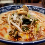 中華バル サワダ - サワダ流ゴマ担々麺 　 1,760円税込　広東式ブリのカルパッチョ付き