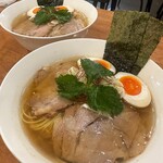 貝と地鶏だしのらぁ麺 ちょろ - 