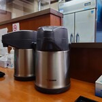 玉屋 - セルフのほ焙じ茶は常に熱々。