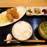 Nakasu Fujimoto - 日替わり定食のカキフライにしました。
                        1200円。