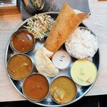 南インド料理ダクシン - ミールスに追加カレー