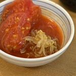 Taishuusakaba Nyu-Ko-Nan Shinagawa Ten - トマトキムチ漬けに、お通しのもやしをin