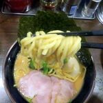 横浜家系ラーメン 中野家 - 天空麺リフト