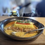 Sri Lanka Curry - ◆豚＆ハーブ鶏カレー(1,200円：税込）・・辛さは1～10ま出可能なようですけれど、「3」で。