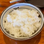 山本屋本店 - ガス釜炊き？ふっくらモチモチ甘味強いご飯は美味秀逸