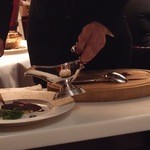 銀座 レカン - 蝦夷鹿をデクパージュ