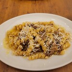 トラットリア ピュー - エゾシカ肉のミートソースビアンコ