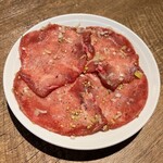 Shibuya Wagyuu Yakiniku Ushihachi Kiwami - 究極の上タン塩