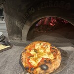 ピッツェリア ニャーモ - 