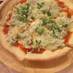 タベルナ・ポルポーレ - しらすのピザ、お腹いっぱいだったからサッパリしていてよかった