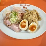 ニューヨーク飯店 - 「味玉チャーシューメンマ」(600円)