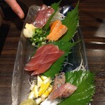 仙台名物 牛タン せり鍋 全席個室居酒屋 やぐら - お刺身盛り合わせ！