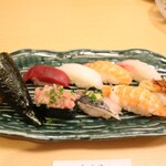 築地寿司清 - ランチにぎりB(サラダ、味噌汁付)