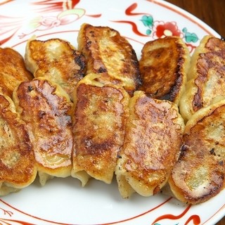 金沢中華 50年餃子とやみつき麻婆豆腐 全開口笑_2