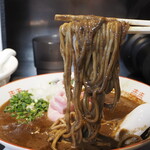 弘明寺丿貫 - 烏賊煮干蕎麦ドロリッチ 麺リフト