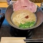 博多豚骨らぁ麺 一絆 - 