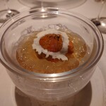 フランス料理 壺中天 - オマール海老と雲丹のコンソメジュレ　カリフラワークリーム