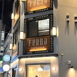 CAFE&BAR FeRna - 店舗外観　１階フルーツサンド販売とカフェスペース３階イートインスペース