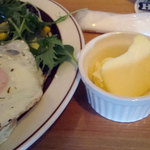 BELLOWS BURGER - 林檎ベーコン&エッグパンケーキ1280円